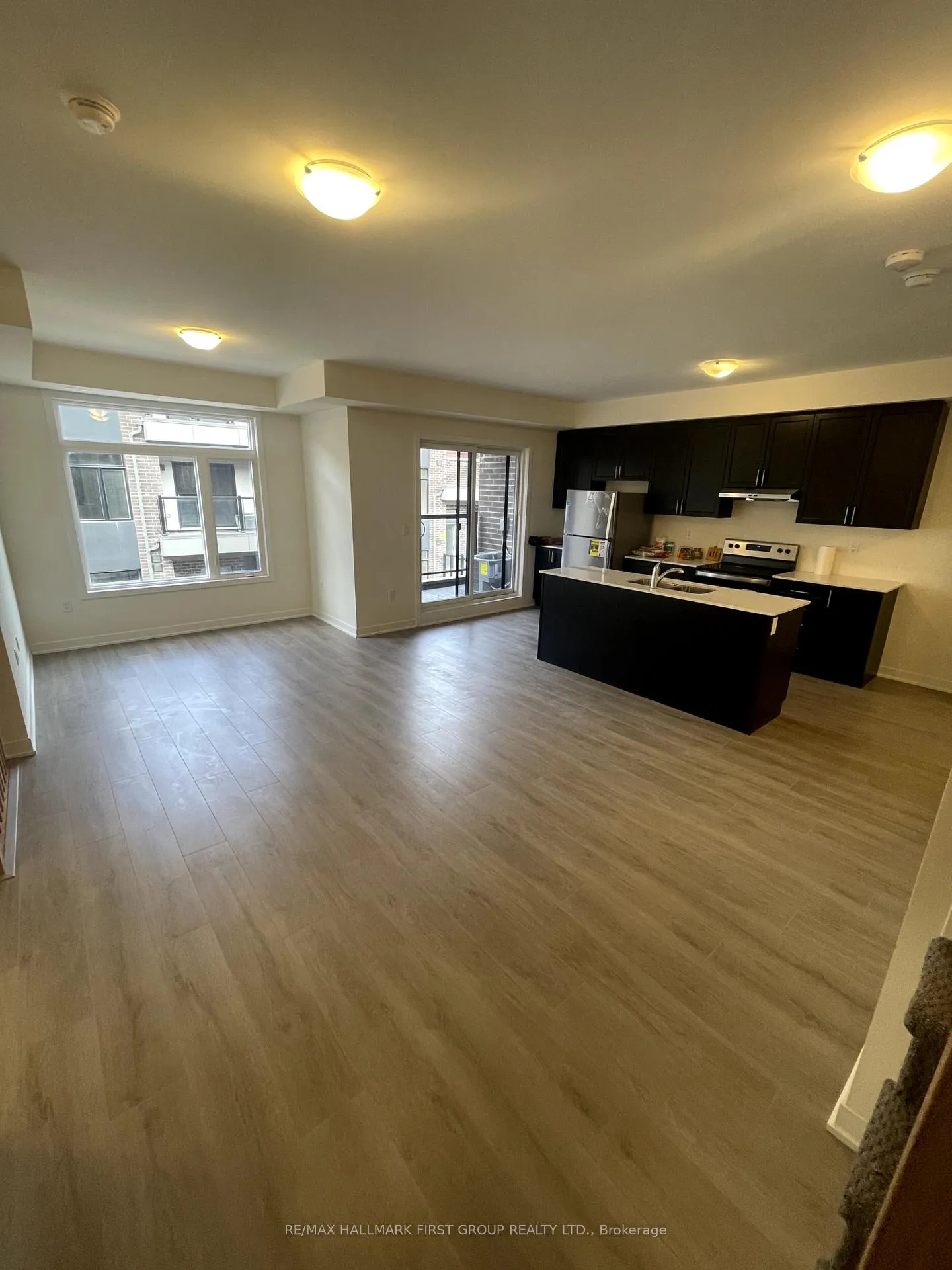 Photo 6 of Unit 1007, 1695 Dersan Street, Pickering, Duffin Heights — HOMEH