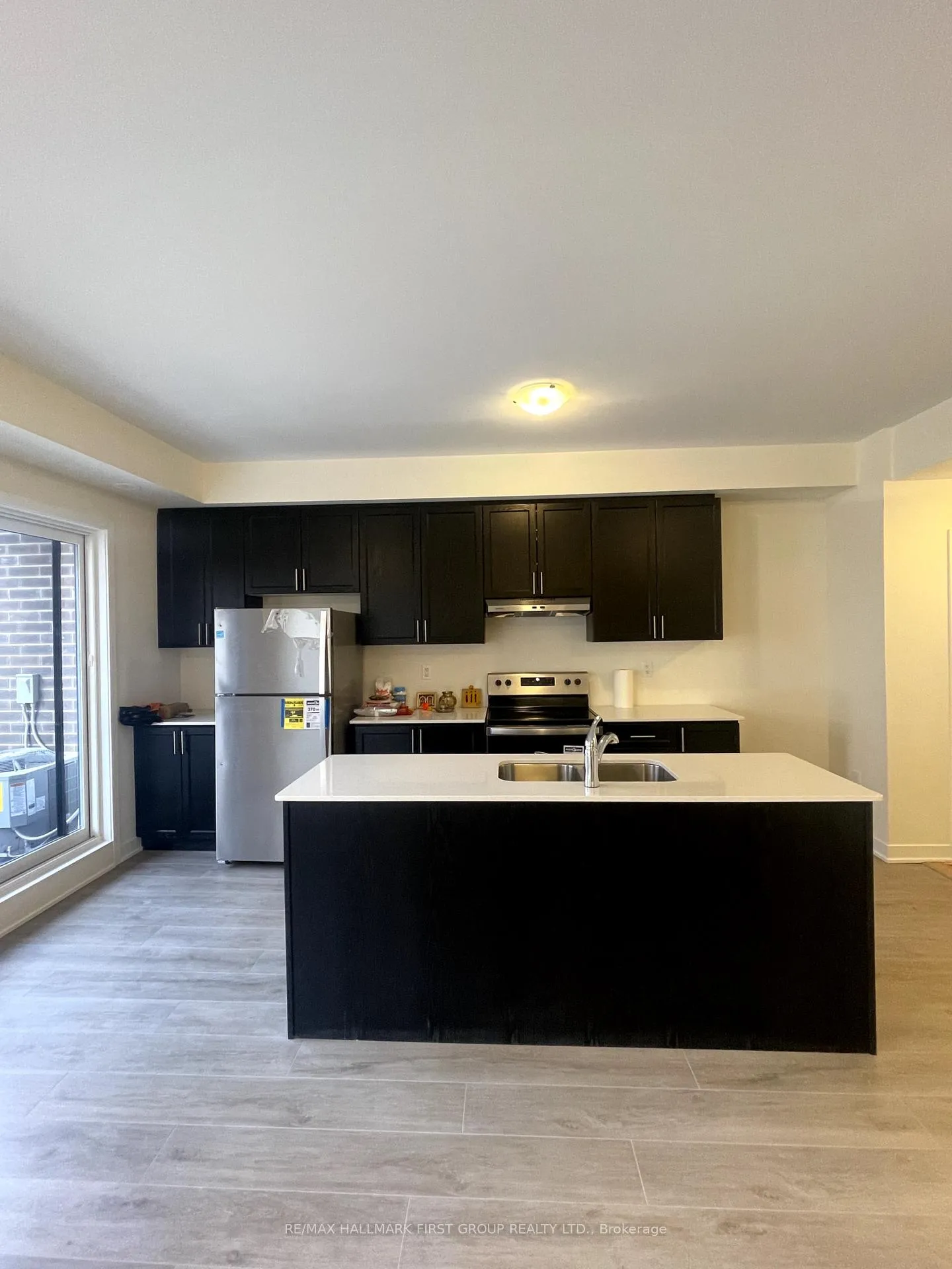 Photo 7 of Unit 1007, 1695 Dersan Street, Pickering, Duffin Heights — HOMEH