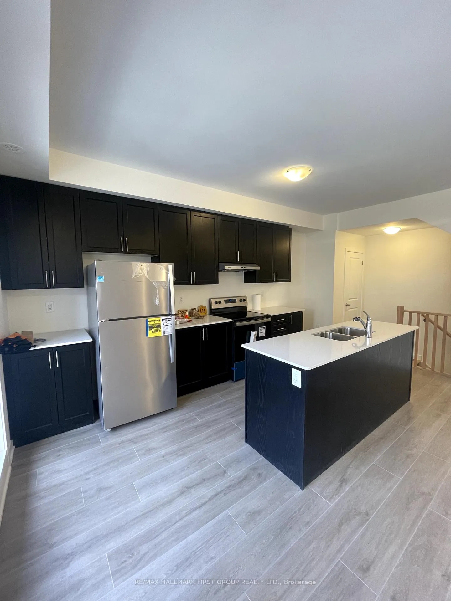 Photo 11 of Unit 1007, 1695 Dersan Street, Pickering, Duffin Heights — HOMEH