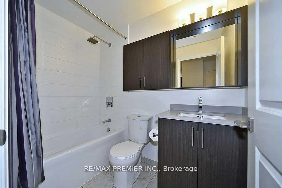 Photo 5 of Unit LP 4, 3600 Highway 7 Road, Vaughan, Vaughan Corporate Centre — HOMEH