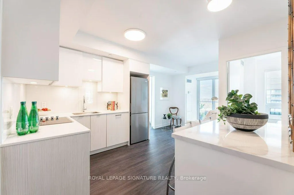 Photo 4 of Unit 3612, 195 Redpath Avenue, Toronto, Mount Pleasant West — HOMEH