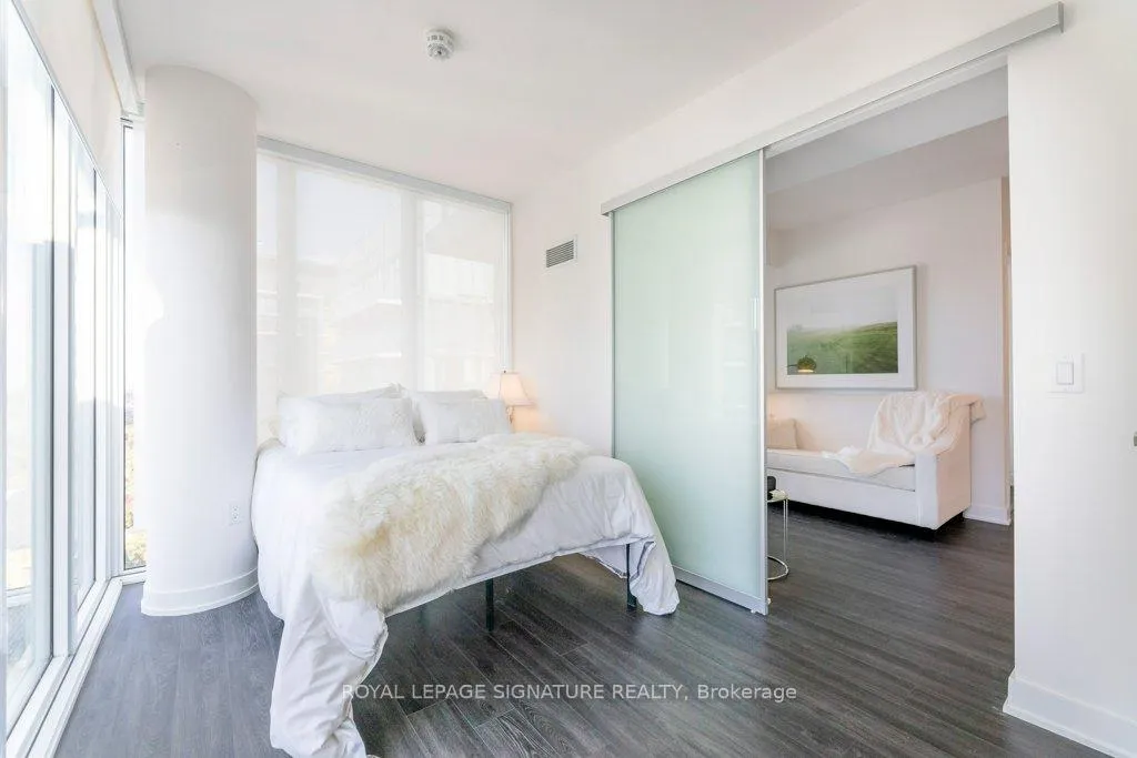 Photo 11 of Unit 3612, 195 Redpath Avenue, Toronto, Mount Pleasant West — HOMEH