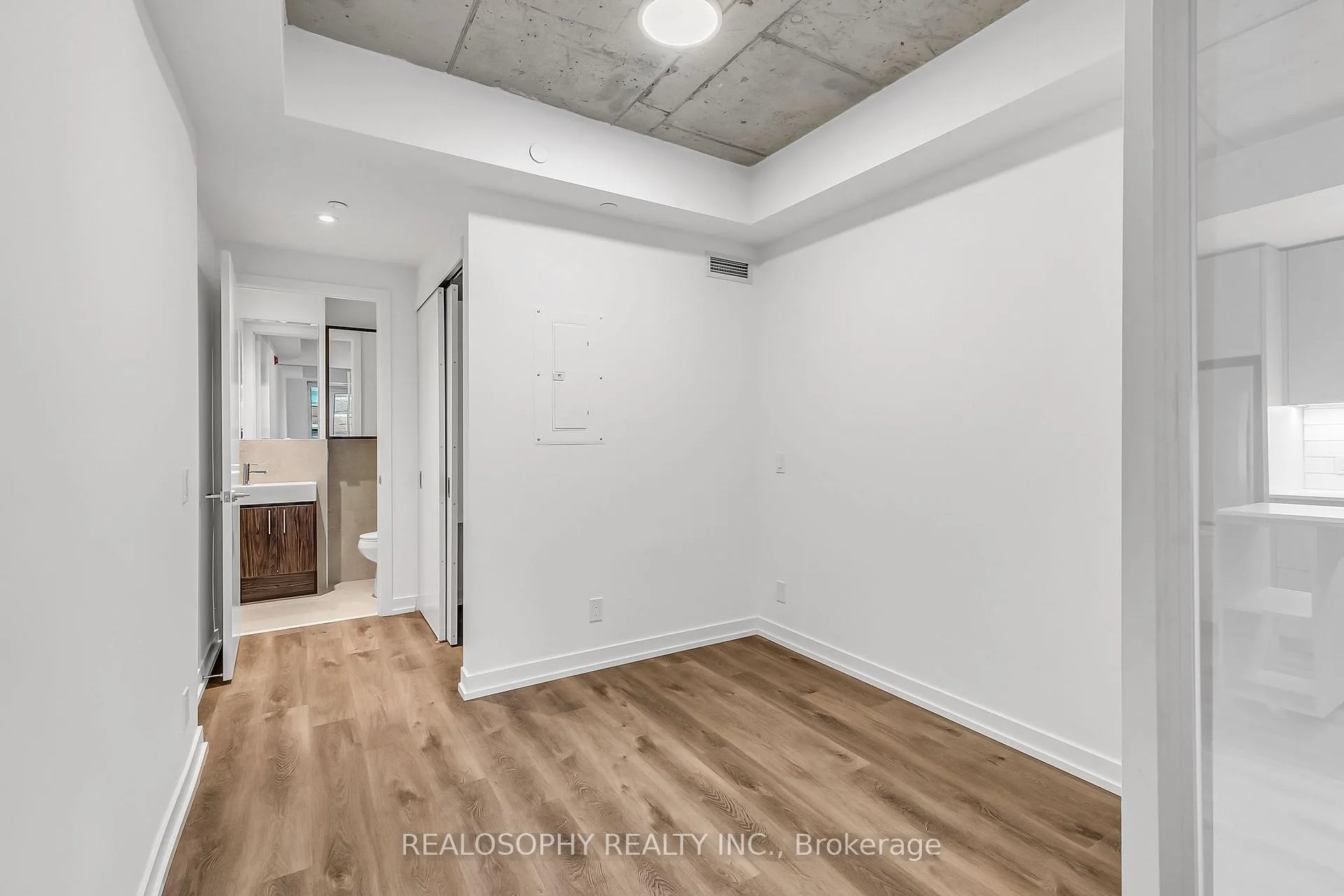 Photo 9 of Unit 408, 115 Larchmount Avenue, Toronto, South Riverdale — HOMEH