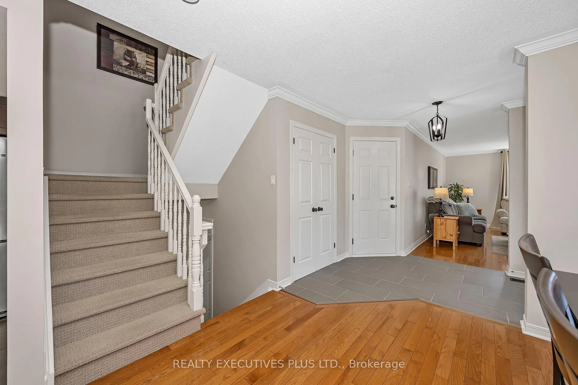 Photo 18 of 1611 Marley Crescent, Ottawa, Carson Grove — HOMEH
