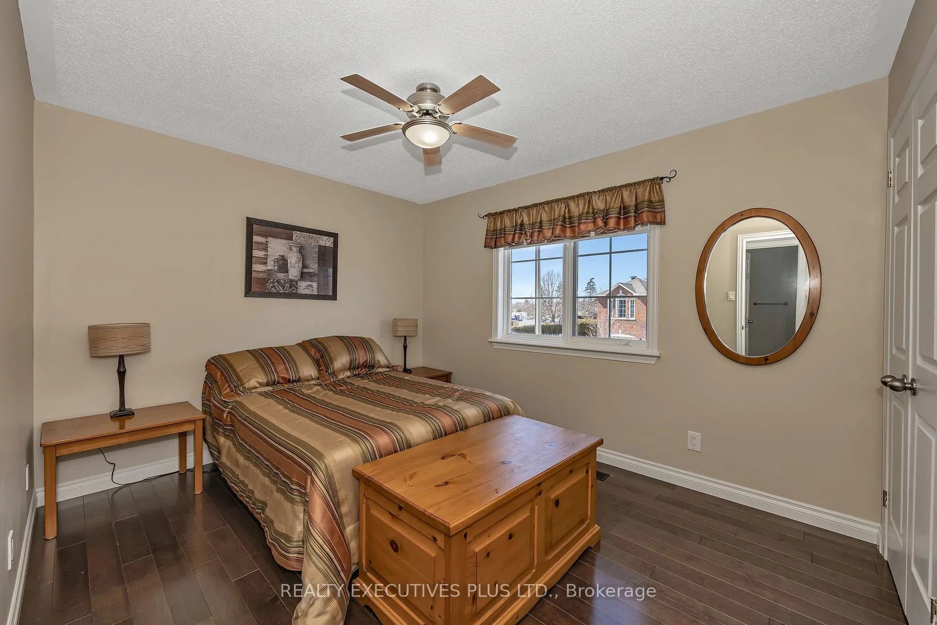 Photo 24 of 1611 Marley Crescent, Ottawa, Carson Grove — HOMEH