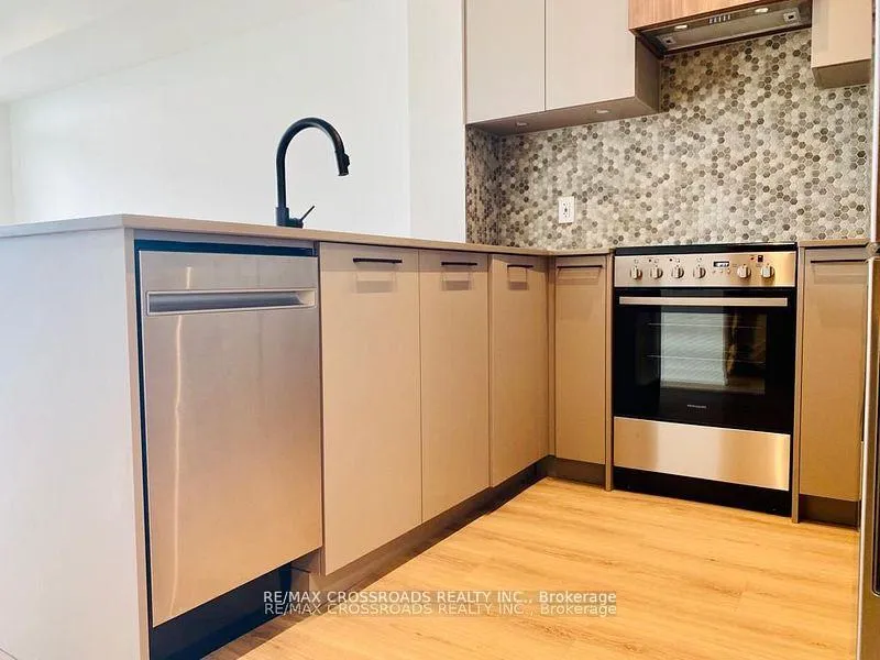 Photo 8 of Unit 210, 10 Lagerfeld Drive, Brampton, Credit Valley — HOMEH