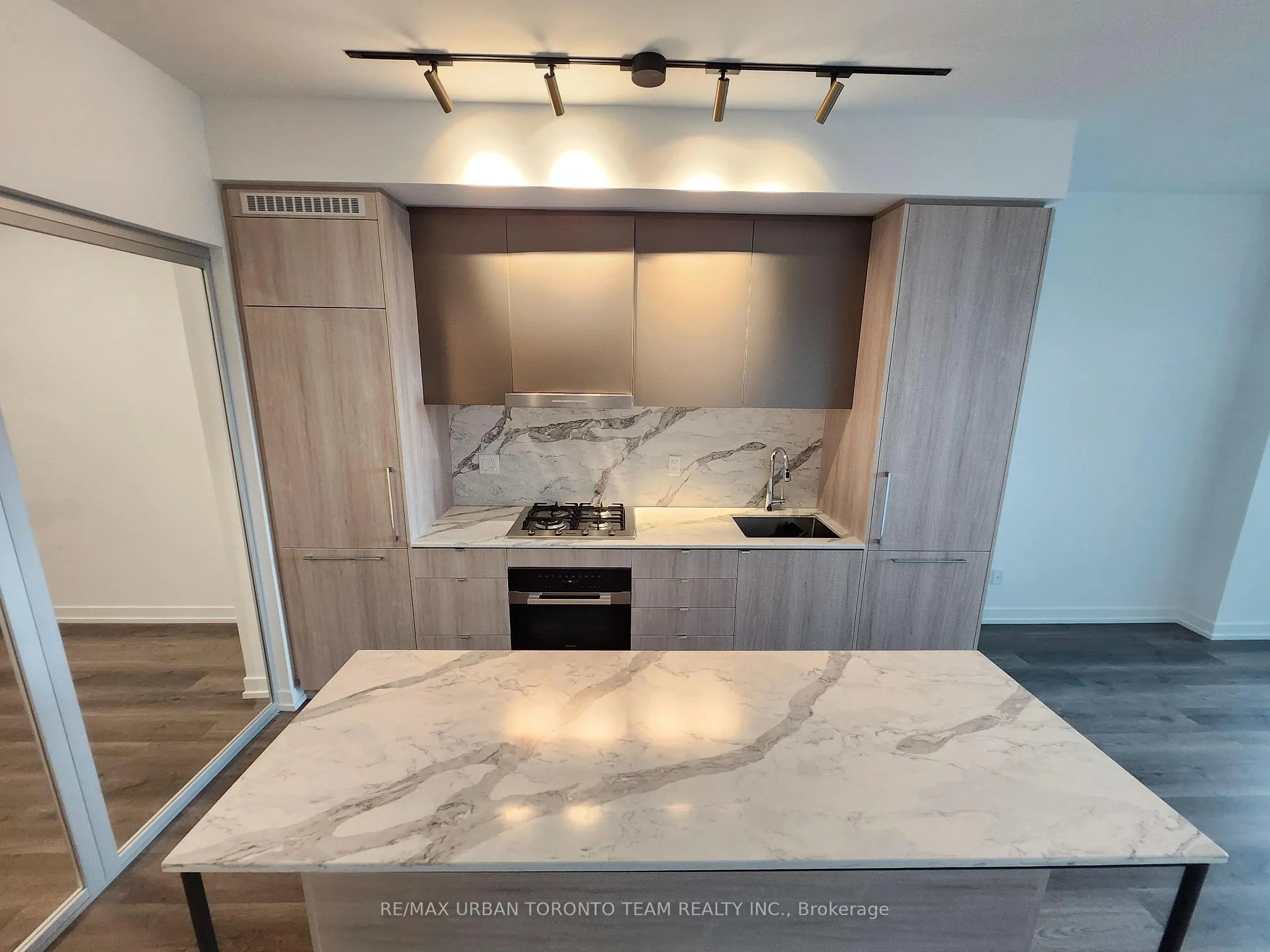 Photo 6 of Unit 2801, 771 Yonge Street, Toronto, The Annex — HOMEH