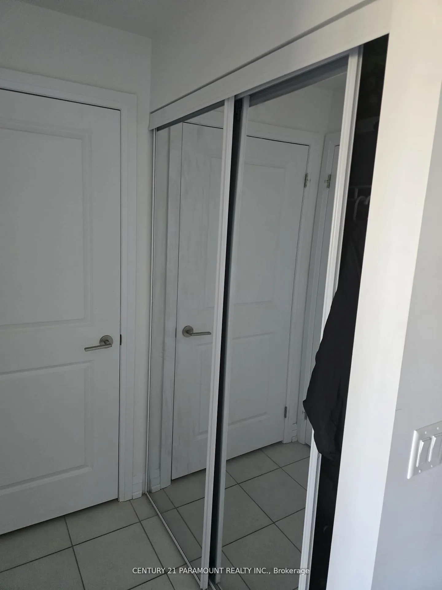 Photo 6 of Unit 319, 95 Attmar Drive, Brampton, Brampton East — HOMEH