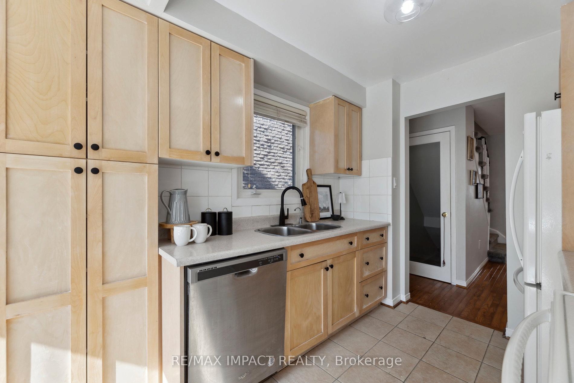 Photo 12 of 15 Hendley Drive, Ajax, Central West — HOMEH