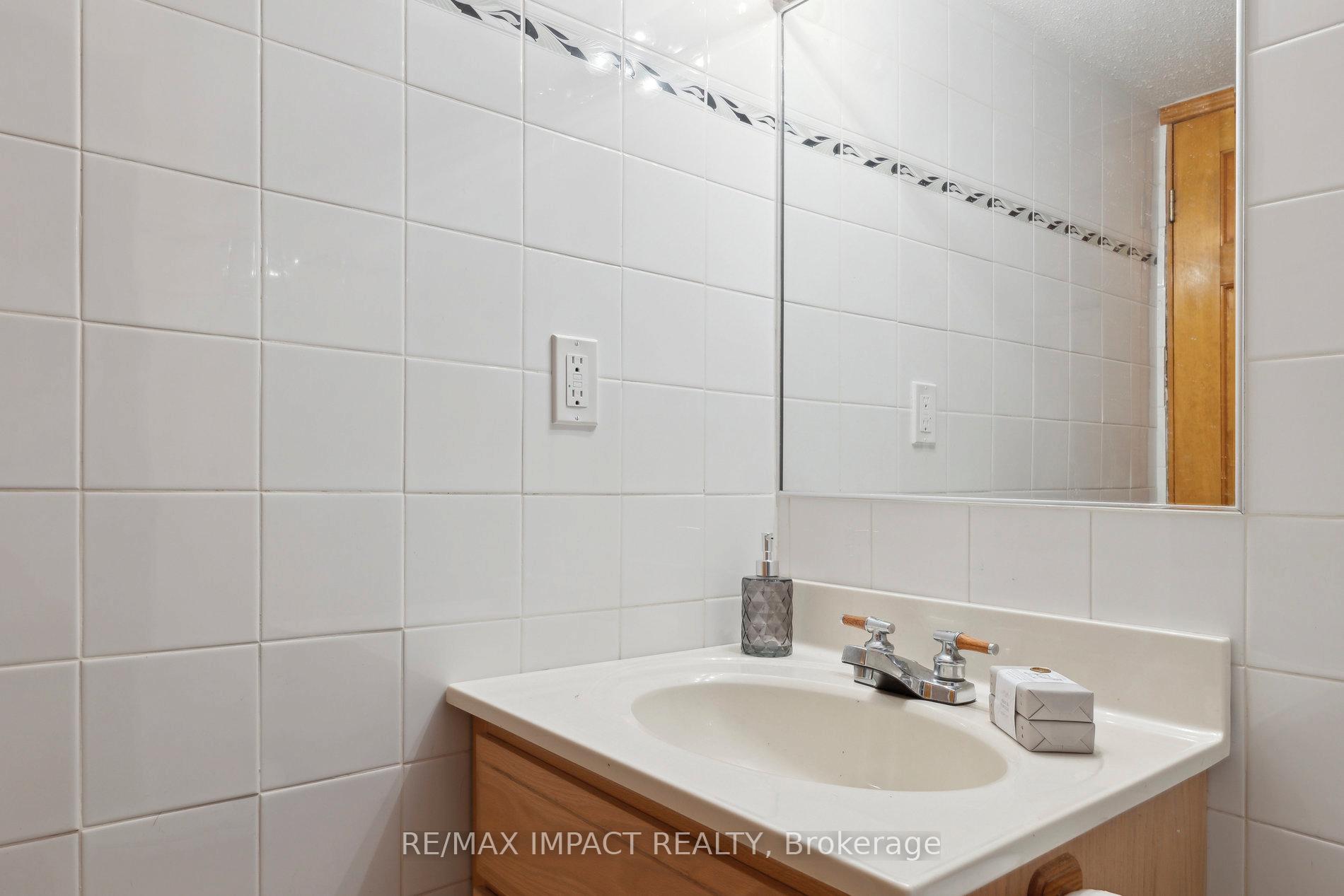 Photo 37 of 15 Hendley Drive, Ajax, Central West — HOMEH