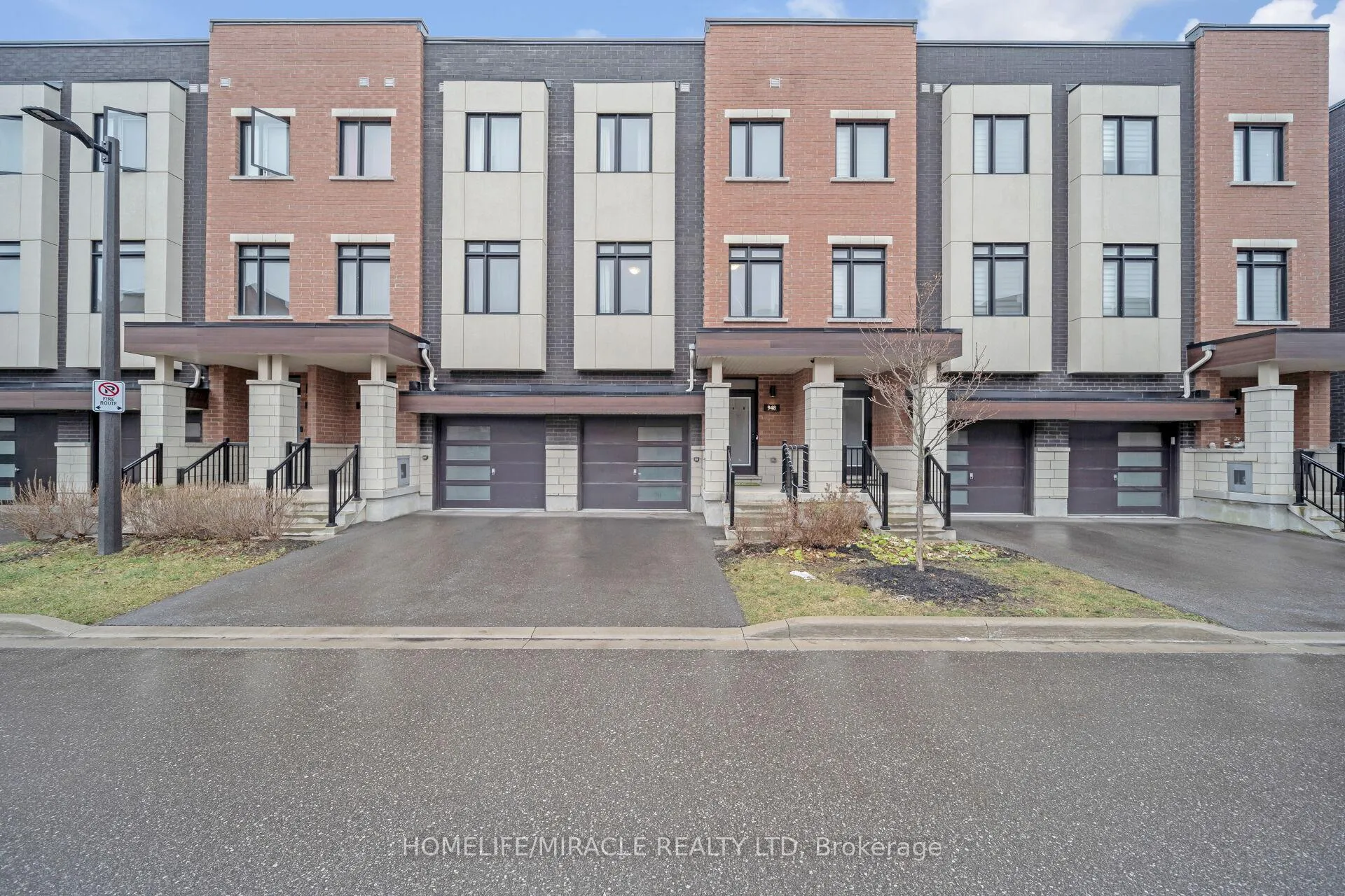 Photo 1 of 948 kicking horse Path N, Oshawa, McLaughlin — HOMEH