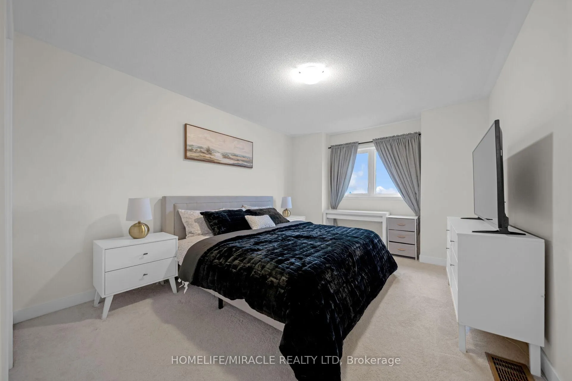 Photo 20 of 948 kicking horse Path N, Oshawa, McLaughlin — HOMEH