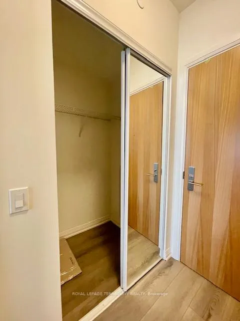 Photo 3 of Unit 1918, 8960 Jane Street, Vaughan, Concord — HOMEH