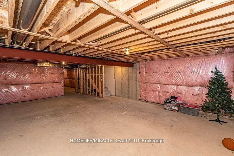 Photo 24 of Unit 18, 35 Midhurts Heights, Hamilton, Rural Stoney Creek — HOMEH