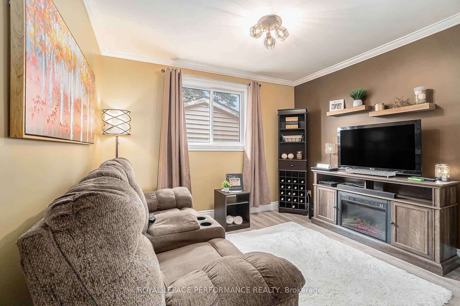 Photo 21 of 1812 Brookdale Avenue, Cornwall — HOMEH