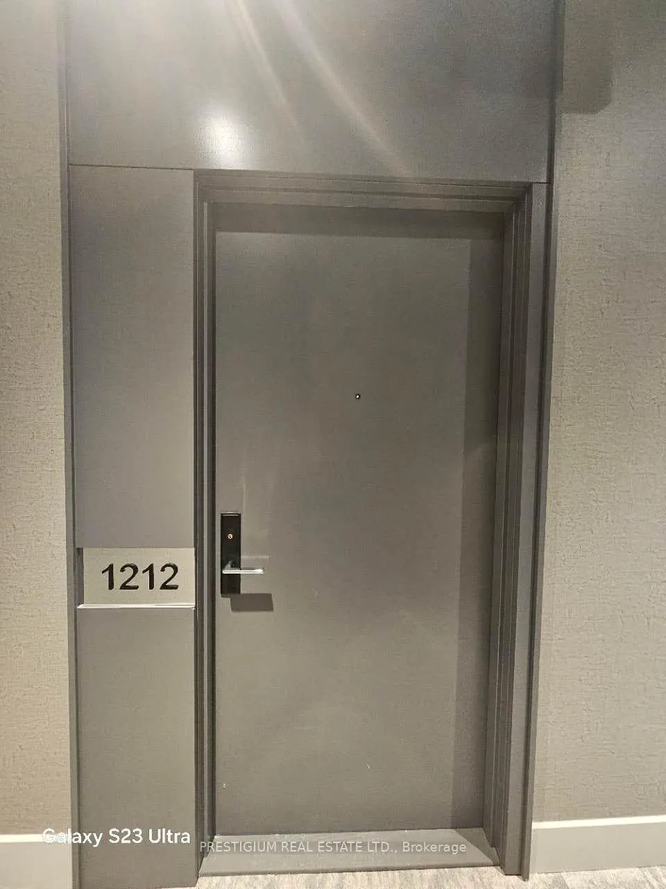 Front of Unit 1212, 285 Dufferin Street