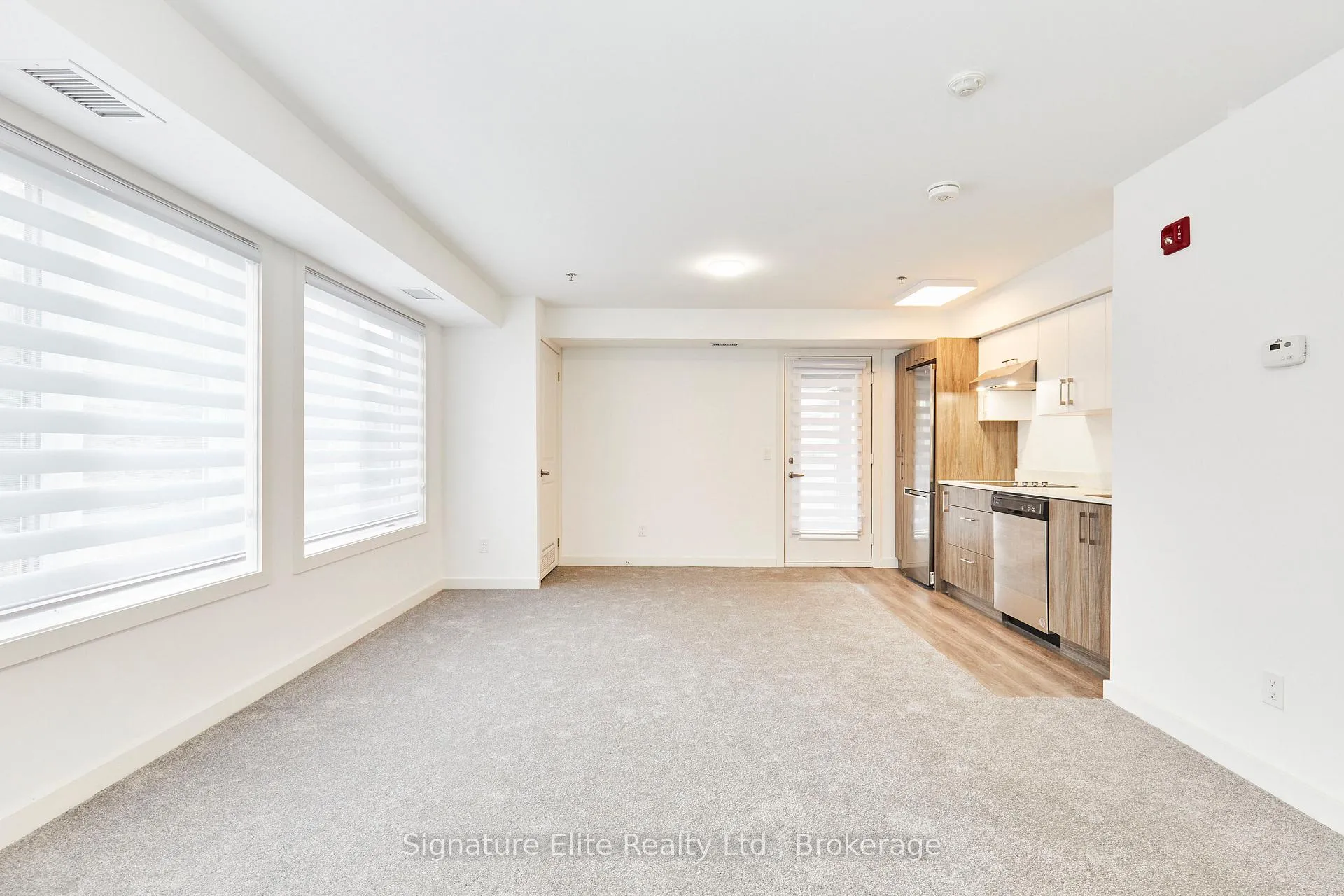 Photo 4 of Unit 202, 45 Connaught Avenue, Toronto, Greenwood-Coxwell — HOMEH