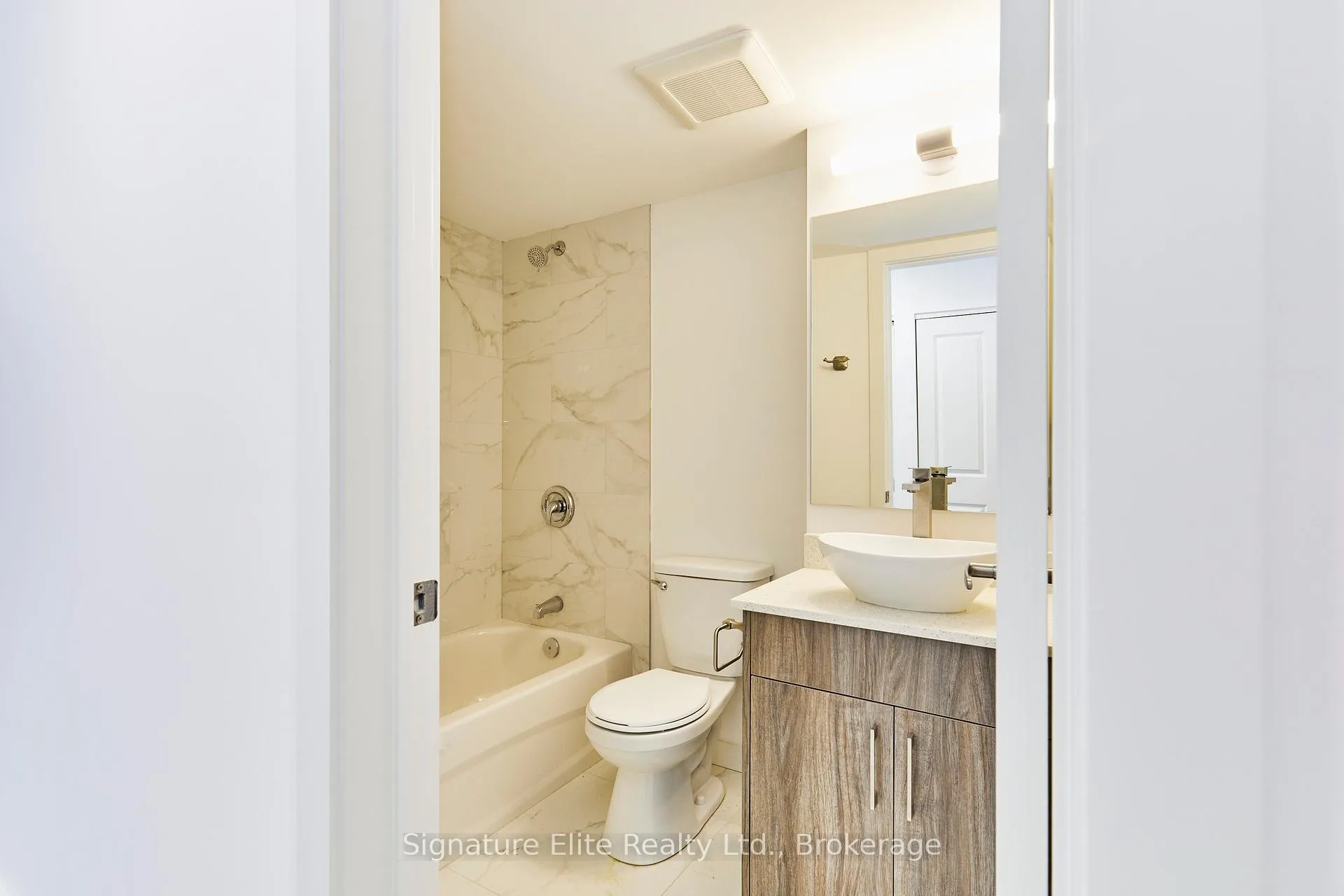 Photo 18 of Unit 202, 45 Connaught Avenue, Toronto, Greenwood-Coxwell — HOMEH