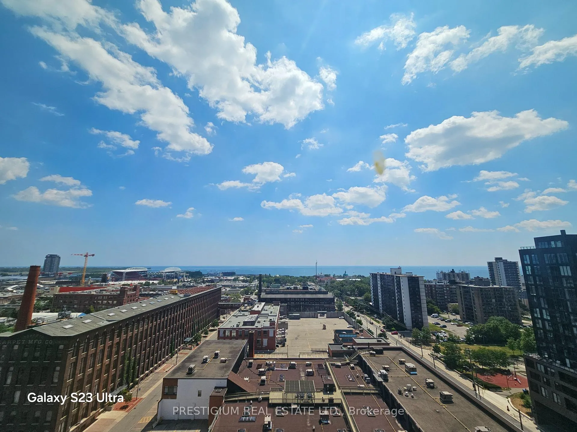 Front of Unit 1310, 285 Dufferin Street