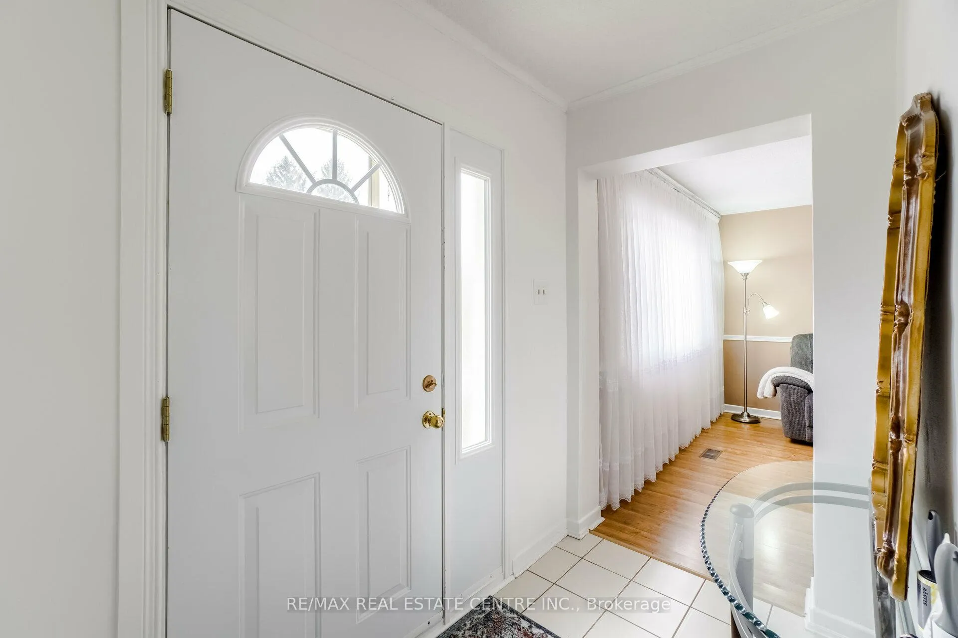 Photo 6 of 30 Green Valley Drive, Kitchener, Pioneer Park — HOMEH