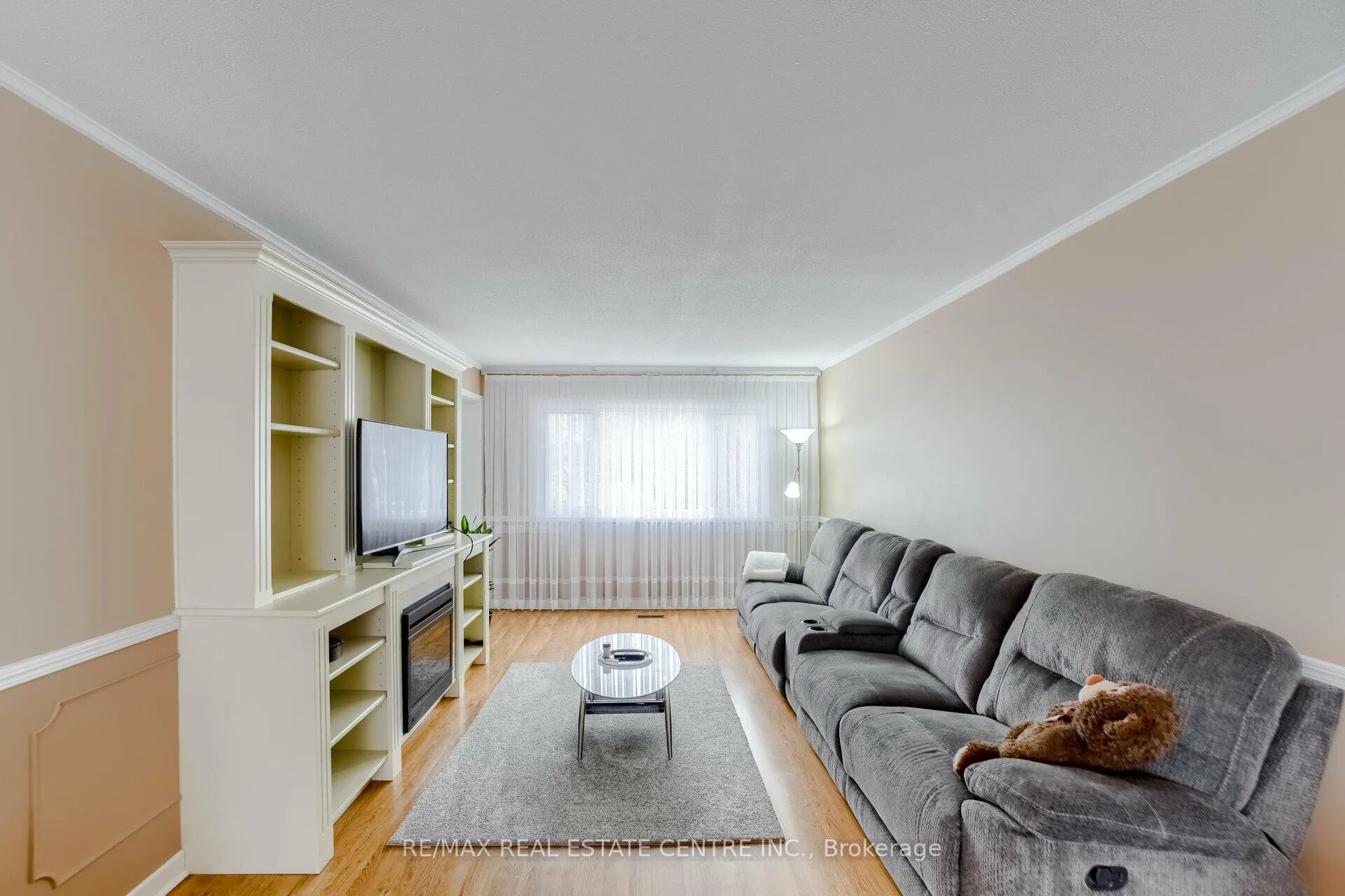 Photo 10 of 30 Green Valley Drive, Kitchener, Pioneer Park — HOMEH