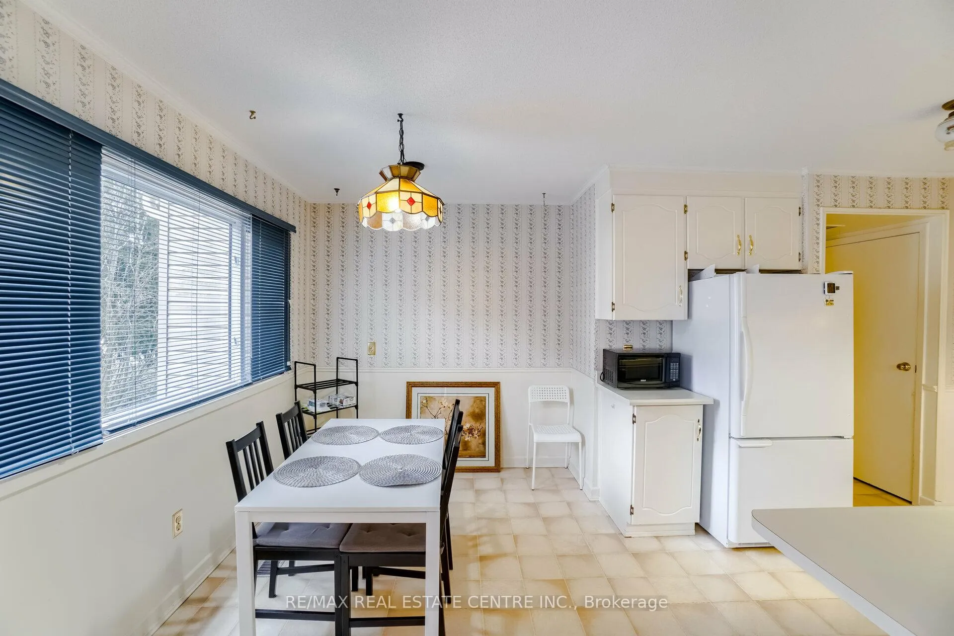 Photo 15 of 30 Green Valley Drive, Kitchener, Pioneer Park — HOMEH