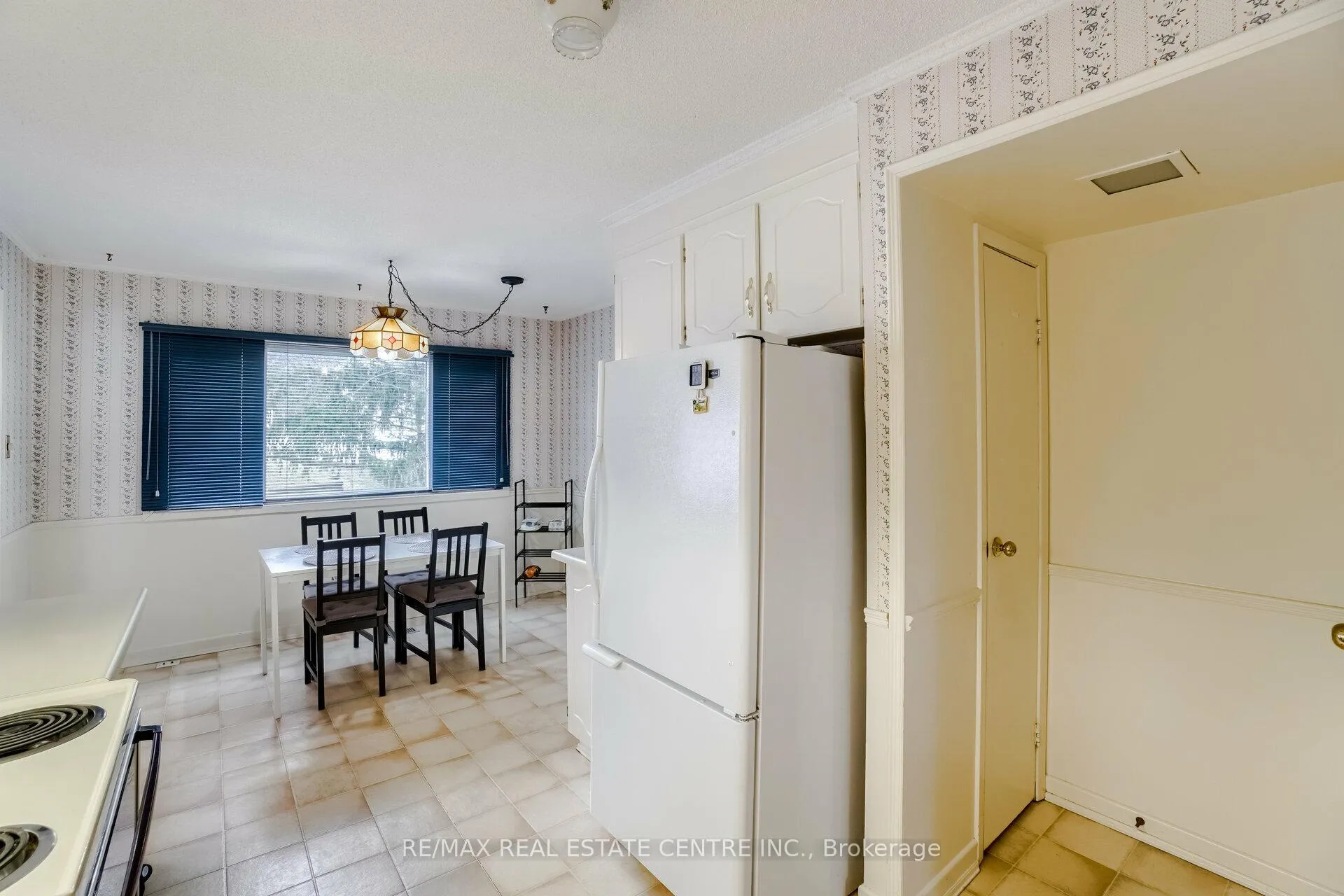 Photo 19 of 30 Green Valley Drive, Kitchener, Pioneer Park — HOMEH