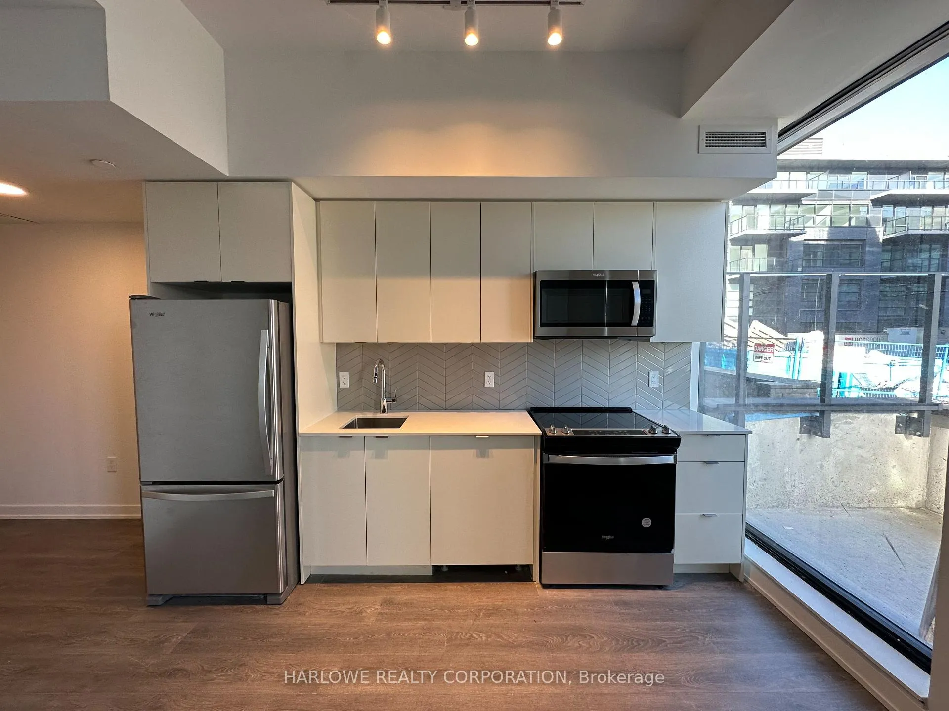 Photo 1 of Unit 166 E, 1610 Charles Street E, Whitby, Port Whitby — HOMEH