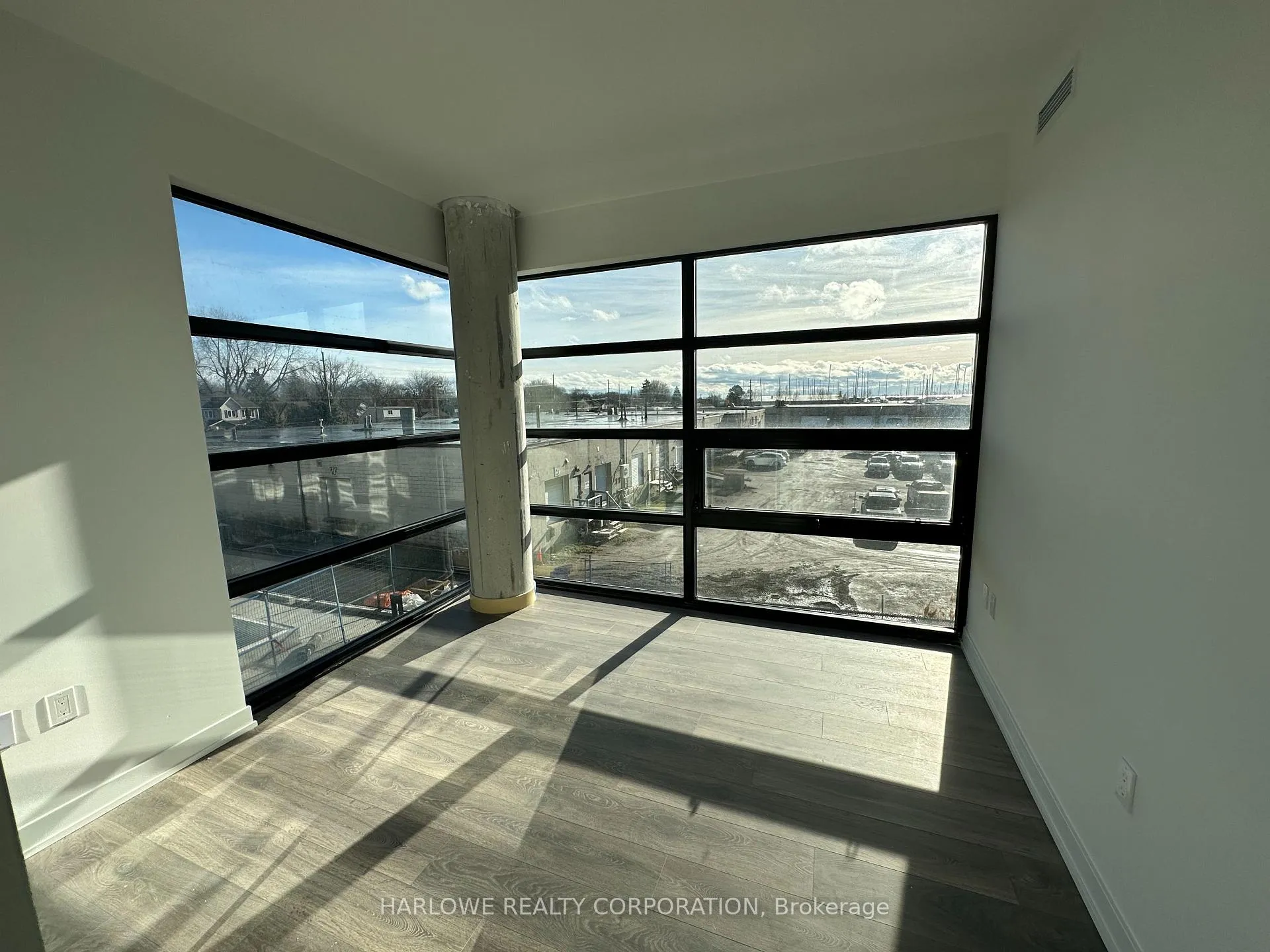 Photo 7 of Unit 166 E, 1610 Charles Street E, Whitby, Port Whitby — HOMEH