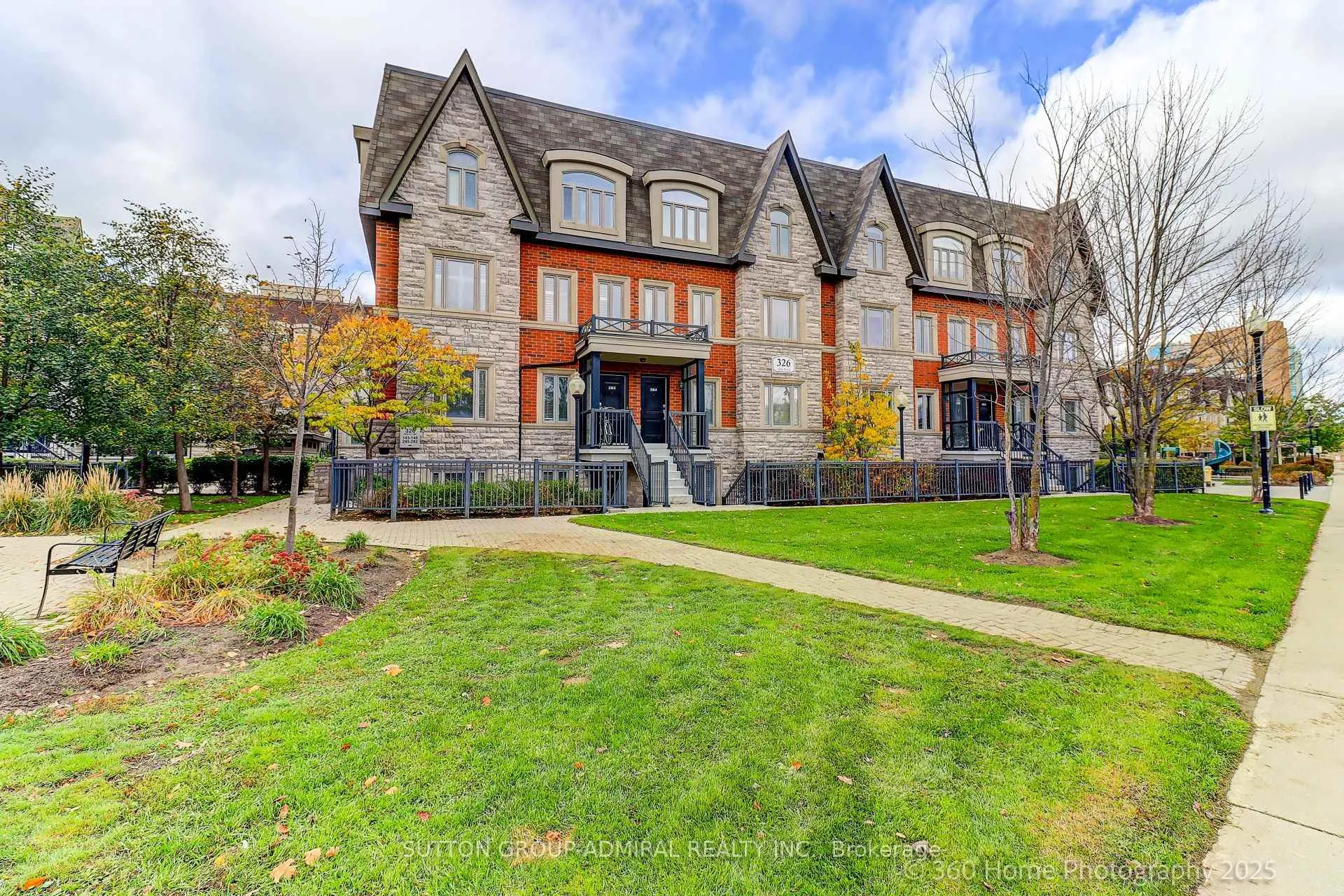 Photo 1 of Unit 143, 326 John Street, Markham, Aileen-Willowbrook — HOMEH