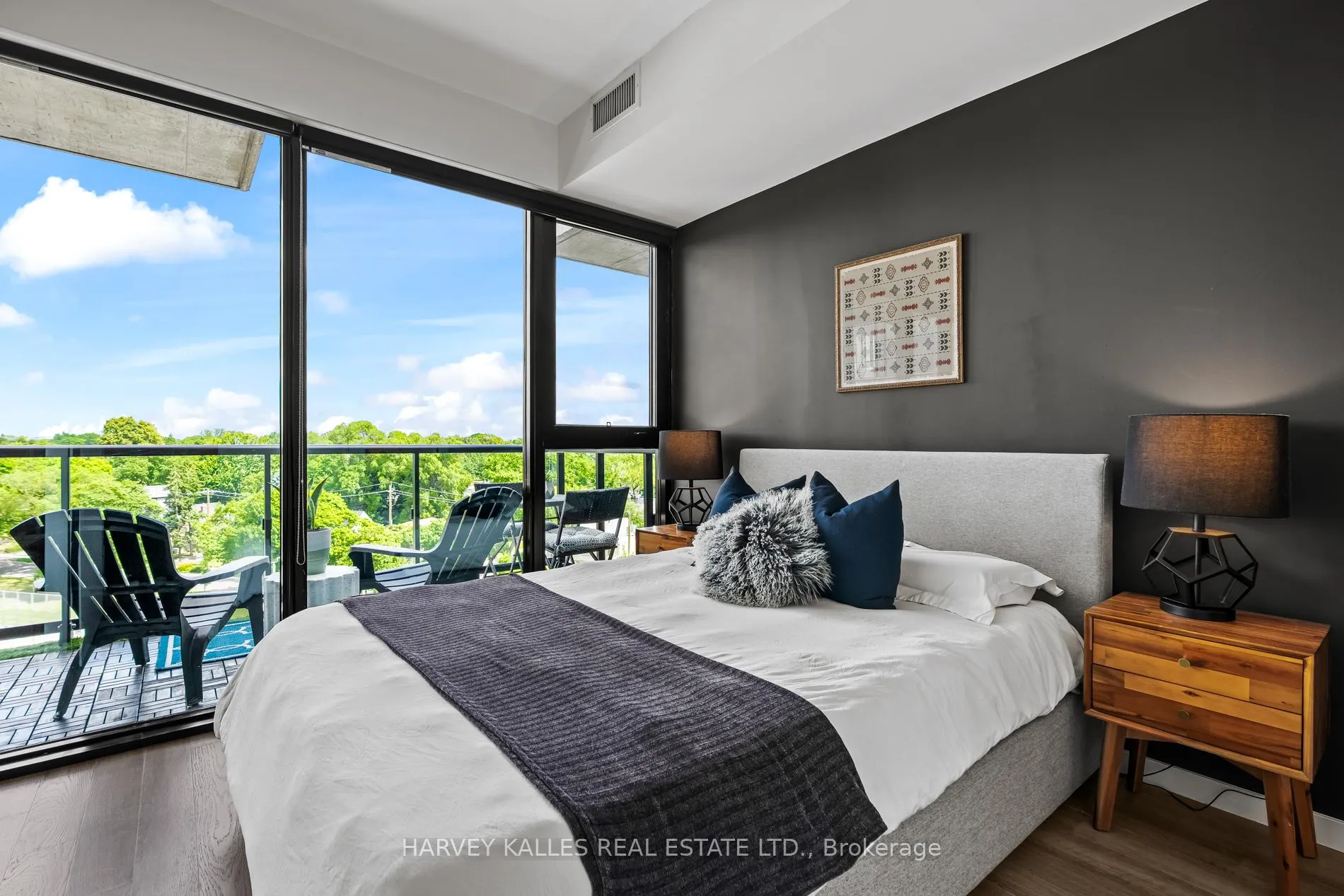 Photo 14 of Unit 604, 7 Smith Crescent, Etobicoke, Stonegate-Queensway — HOMEH