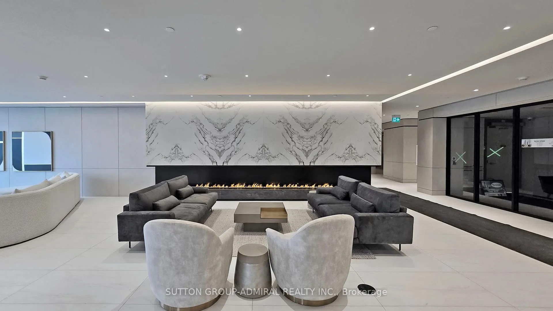Photo 4 of Unit 1111, 30 Upper Mall Way, Vaughan, Brownridge — HOMEH