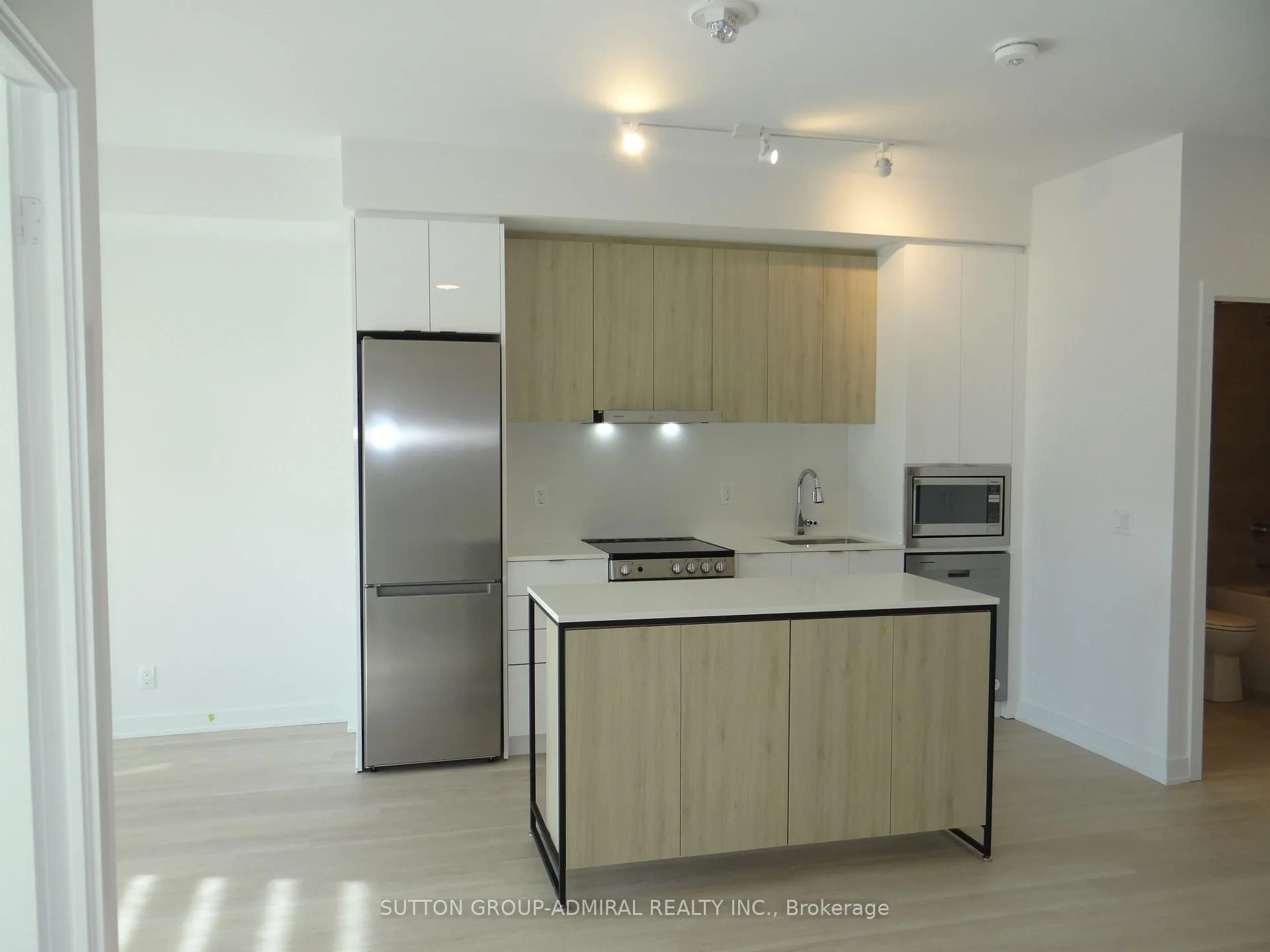 Photo 11 of Unit 1111, 30 Upper Mall Way, Vaughan, Brownridge — HOMEH