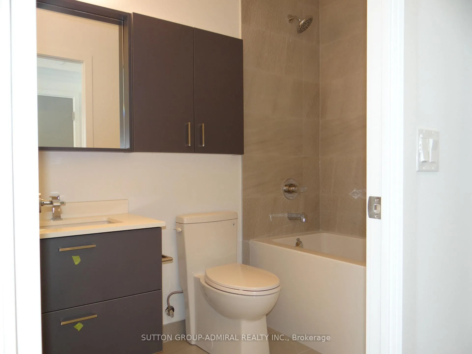 Photo 18 of Unit 1111, 30 Upper Mall Way, Vaughan, Brownridge — HOMEH