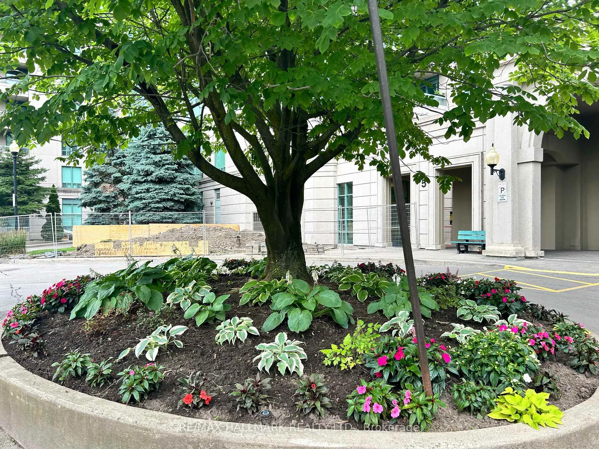 Photo 5 of Unit PH206, 1 Emerald Lane, Vaughan, Crestwood-Springfarm-Yorkhill — HOMEH