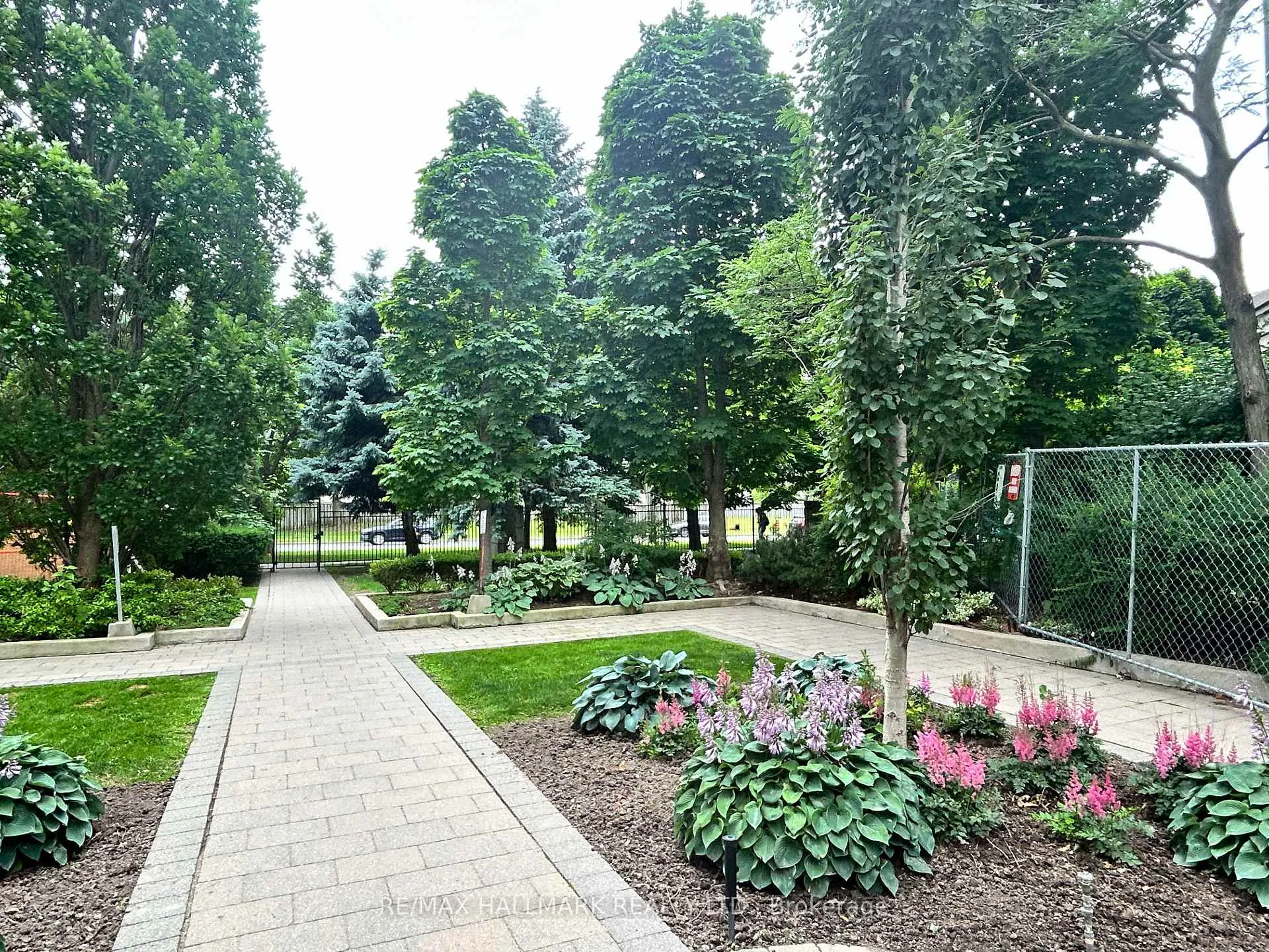Photo 6 of Unit PH206, 1 Emerald Lane, Vaughan, Crestwood-Springfarm-Yorkhill — HOMEH