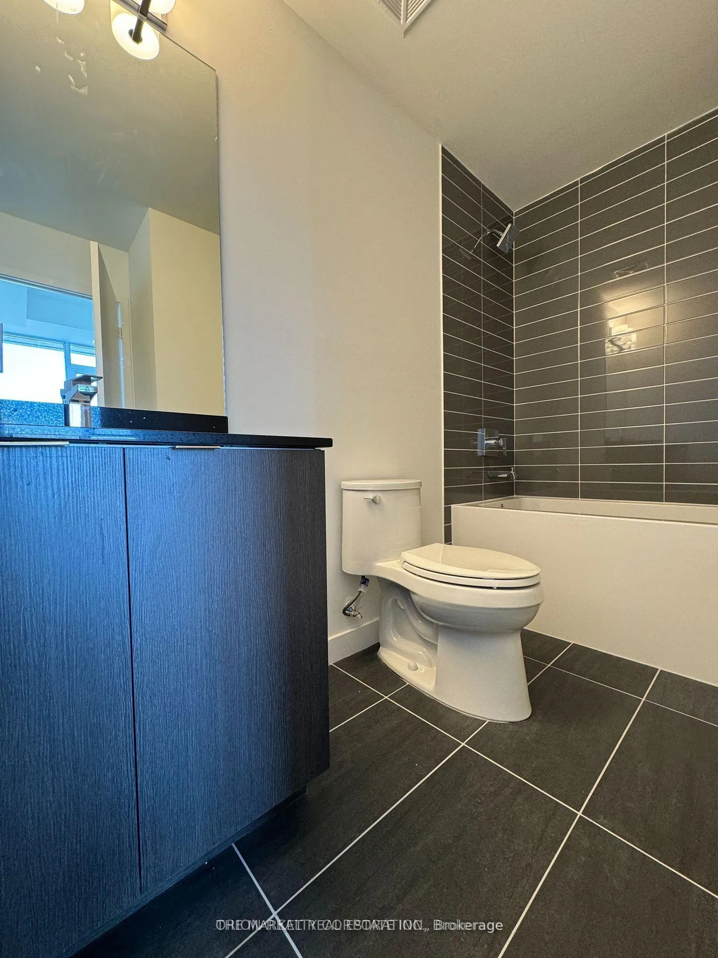 Photo 6 of Unit 821, 859 The Queensway, Etobicoke, Stonegate-Queensway — HOMEH