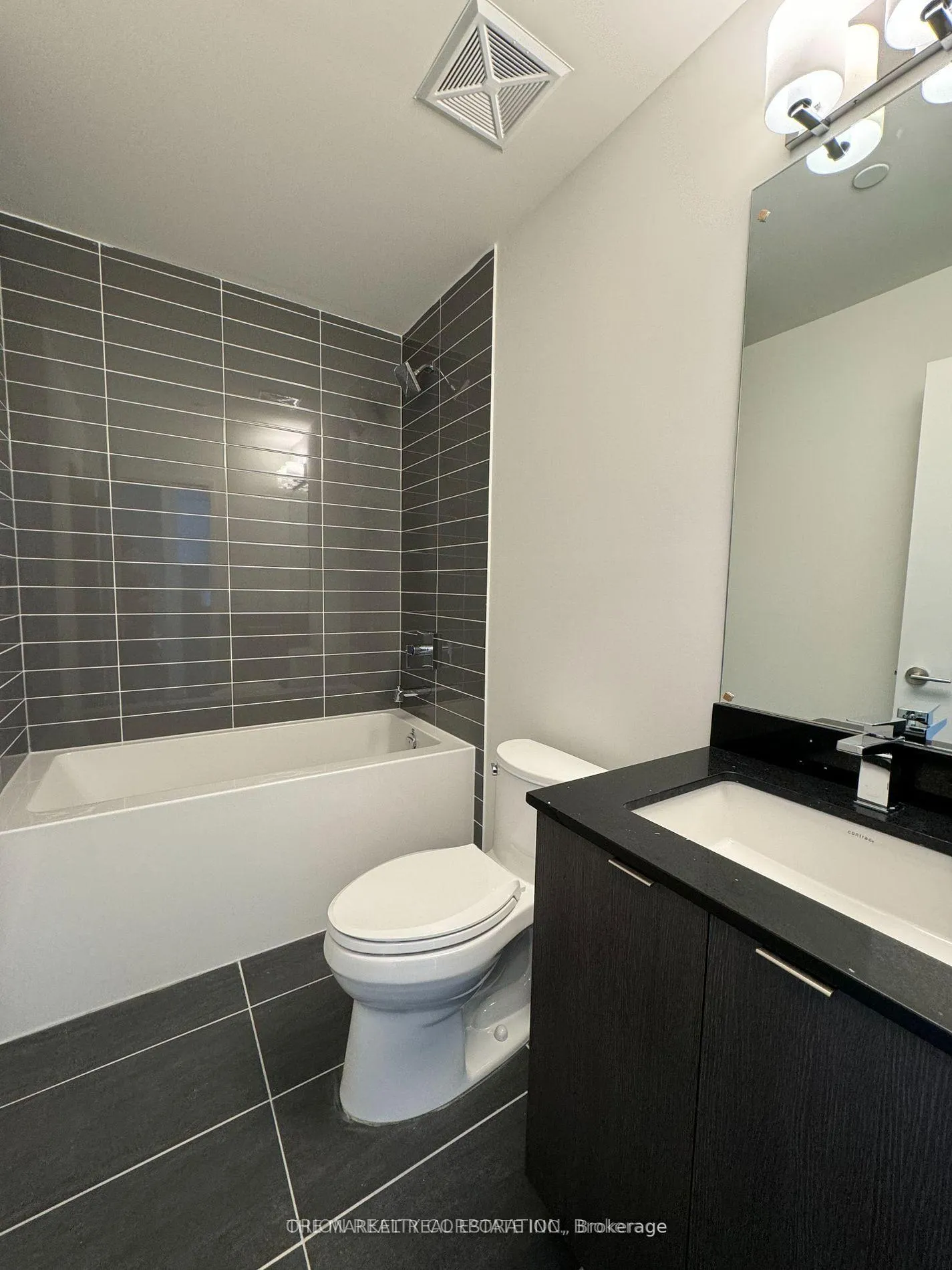 Photo 10 of Unit 821, 859 The Queensway, Etobicoke, Stonegate-Queensway — HOMEH