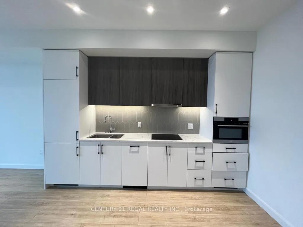 Photo 13 of Unit 902, 741 King Street W, Kitchener, KW Hospital — HOMEH