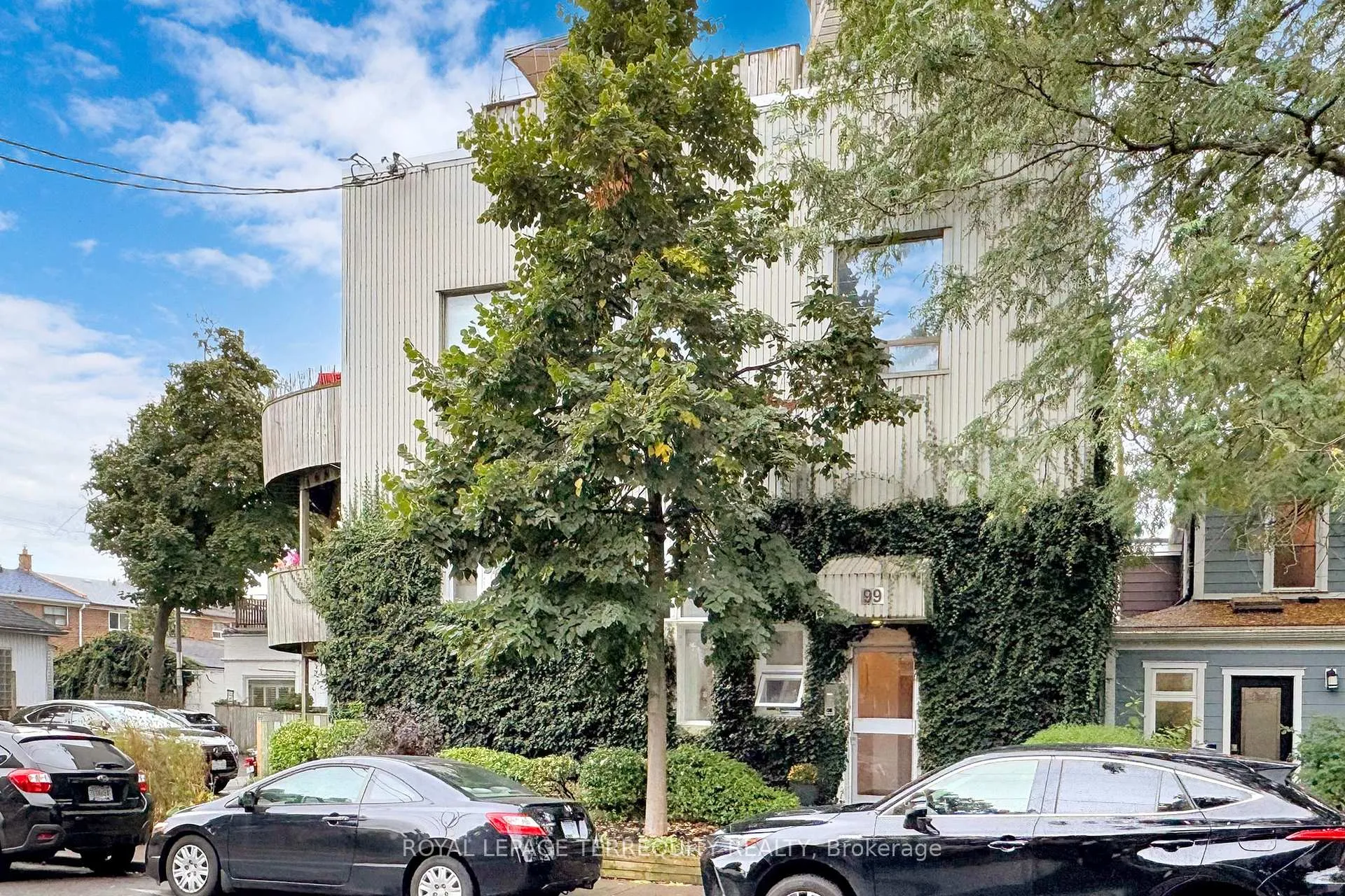 Front of Unit 208, 99 Coleman Avenue
