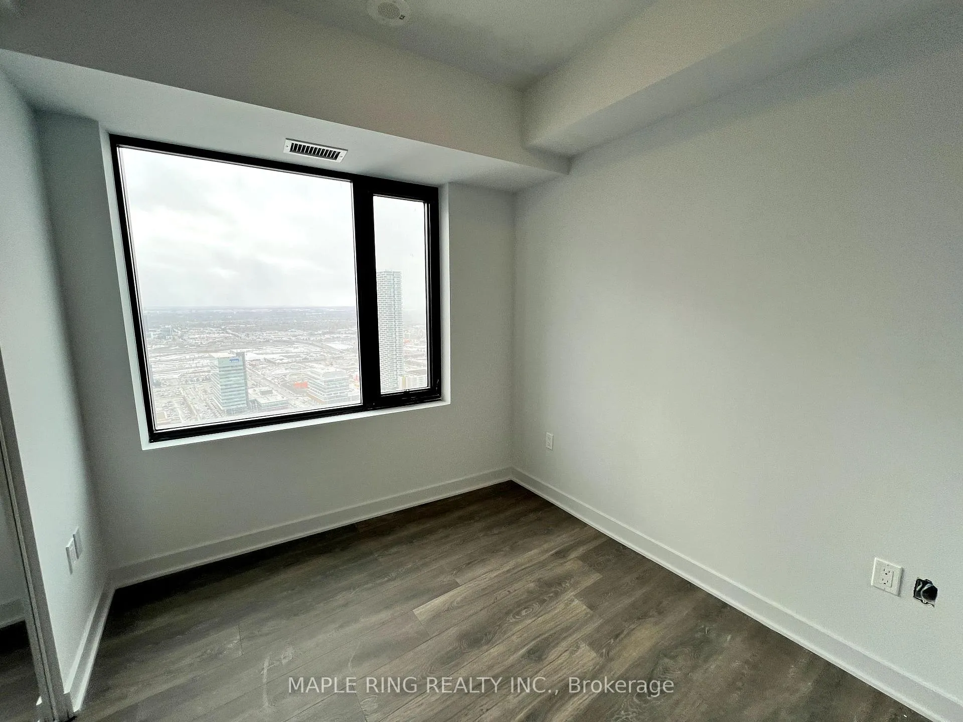 Photo 2 of Unit 4205, 2920 Highway 7 Road, Vaughan, Concord — HOMEH