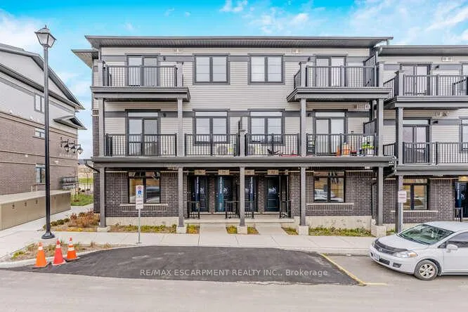 Photo 3 of 76 Wheat Lane, Kitchener — HOMEH