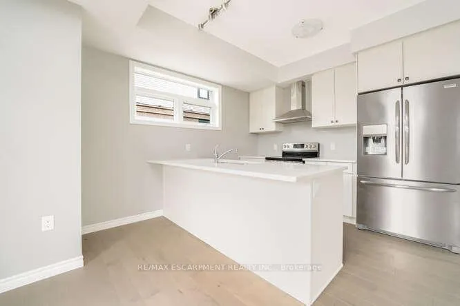 Photo 10 of 76 Wheat Lane, Kitchener — HOMEH