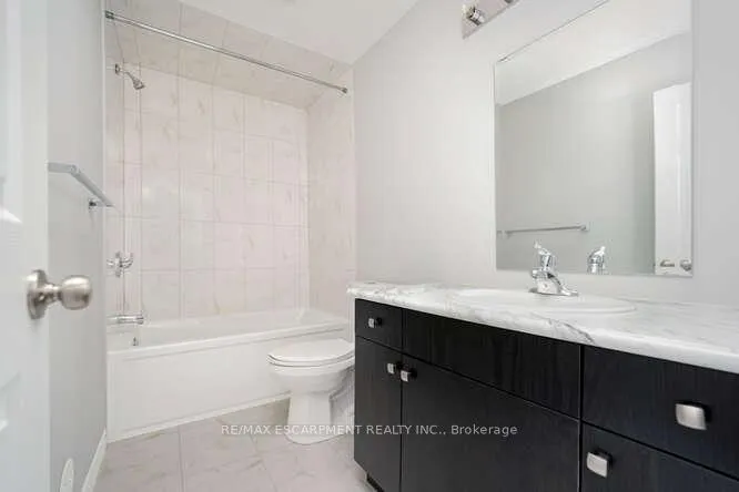 Photo 22 of 76 Wheat Lane, Kitchener — HOMEH