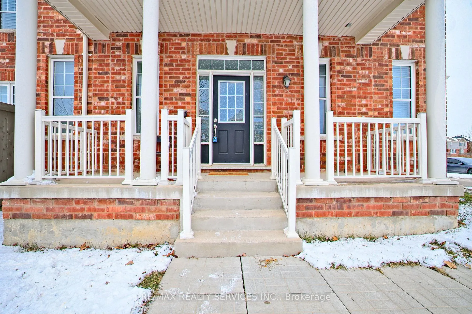 Photo 6 of 2 Redfern Street, Brampton, Northwest Brampton — HOMEH