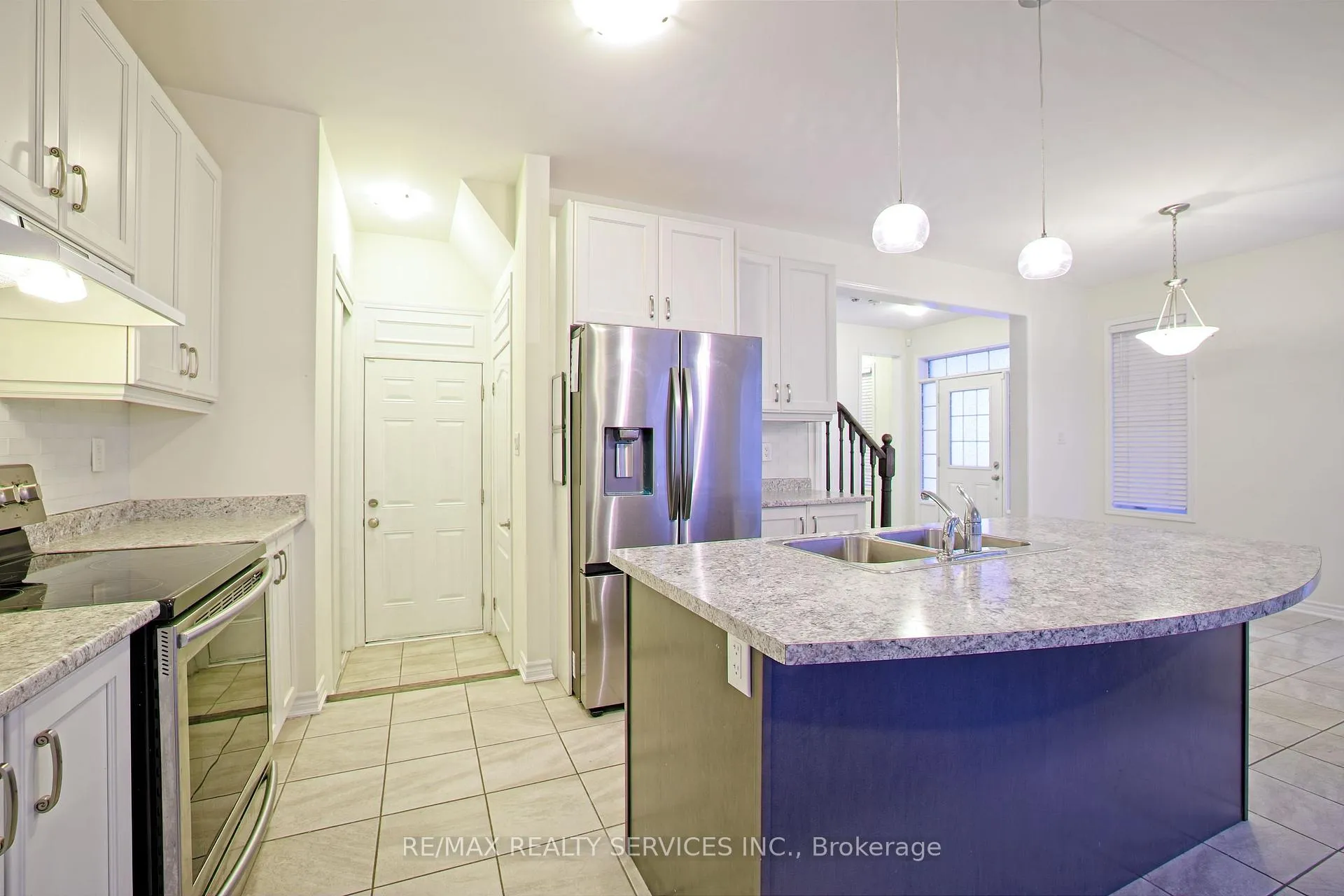 Photo 12 of 2 Redfern Street, Brampton, Northwest Brampton — HOMEH
