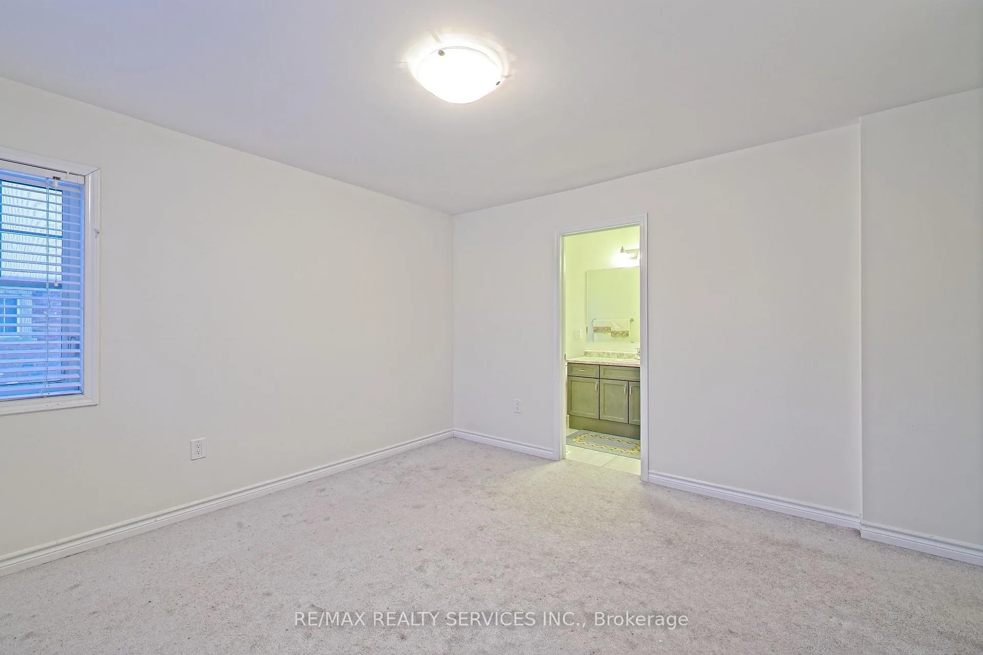 Photo 21 of 2 Redfern Street, Brampton, Northwest Brampton — HOMEH