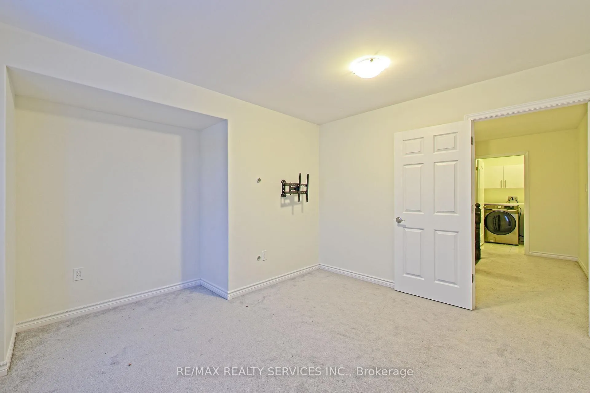 Photo 23 of 2 Redfern Street, Brampton, Northwest Brampton — HOMEH