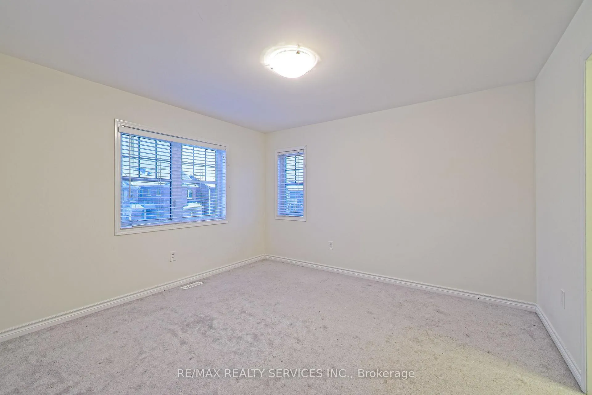 Photo 28 of 2 Redfern Street, Brampton, Northwest Brampton — HOMEH