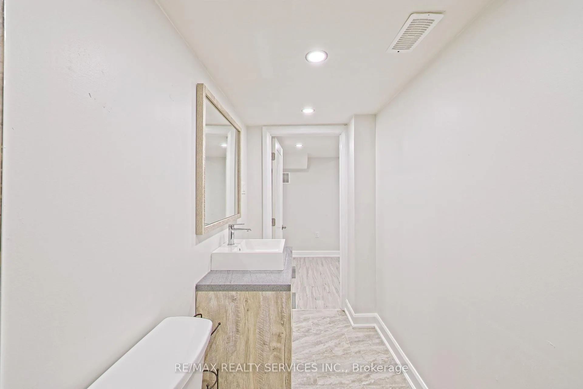 Photo 36 of 2 Redfern Street, Brampton, Northwest Brampton — HOMEH